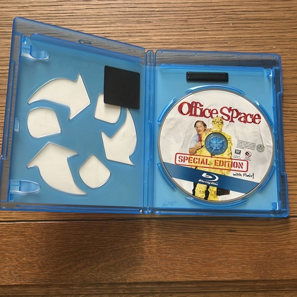 Office Space. Special Edition. Blu-ray Disc. - Picture 2 of 3